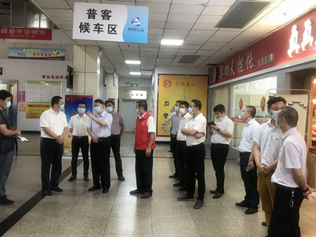 經(jīng)開(kāi)陳書(shū)記查北站2(趙峰)_副本.jpg 經(jīng)開(kāi)陳書(shū)記查北站2(趙峰)_副本.jpg